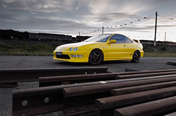 2000 Sunlight Yellow Honda Integra Type-r