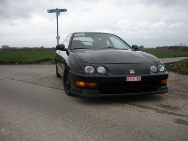 2000 EDM Honda Integra Type-R front end