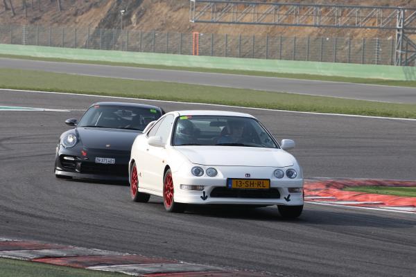 EDM Integra Type R racing a porsche