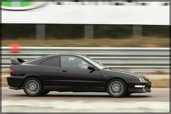 2000 EDM Integra Type R driving