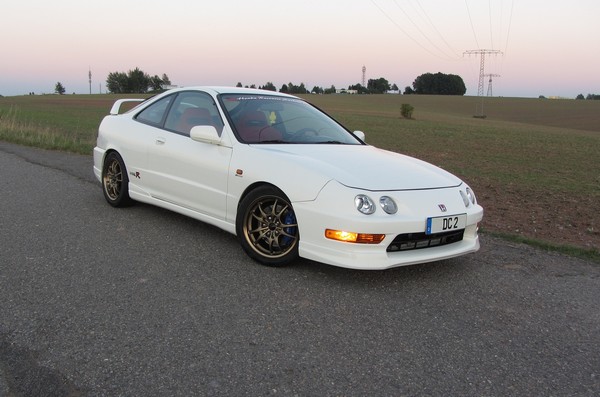 EDM CW Integra Type-R engine