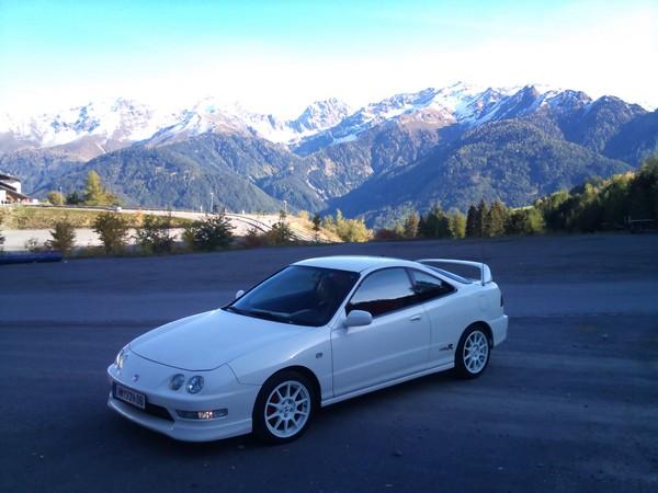 1998 EDM Integra Type-R in the snowy mountains