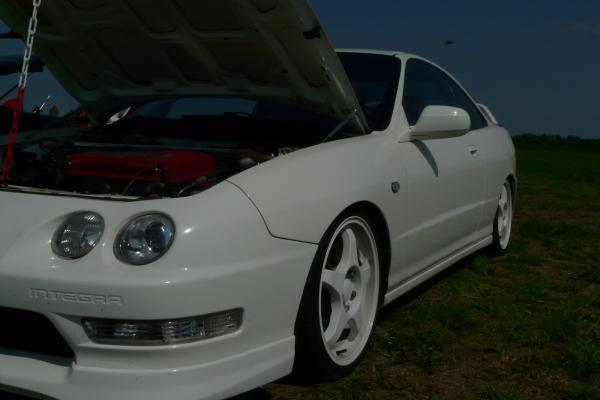 1998 EDM Integra Type-R hood popped