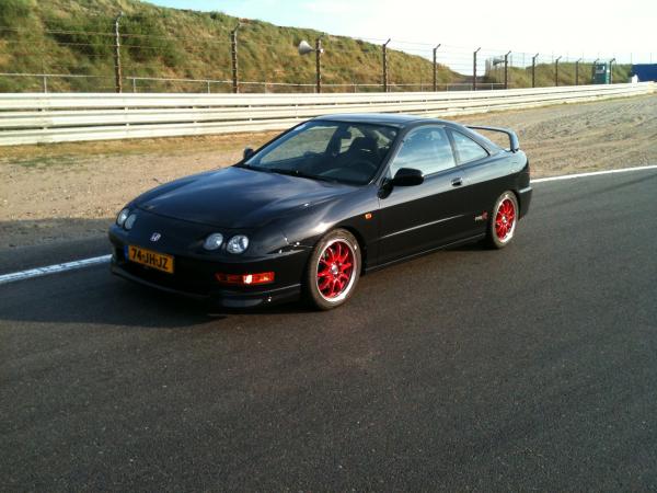 EDM Integra Type R at the track