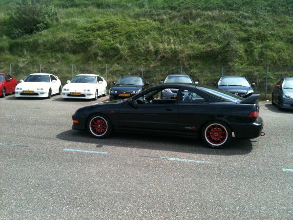 EDM Integra Type R at a Honda meet