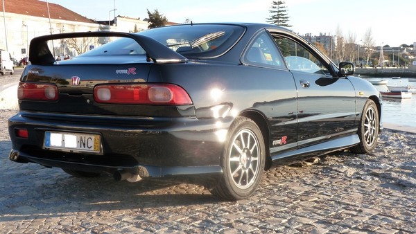 EDM Integra Type R nighthawk black pearl sun shining