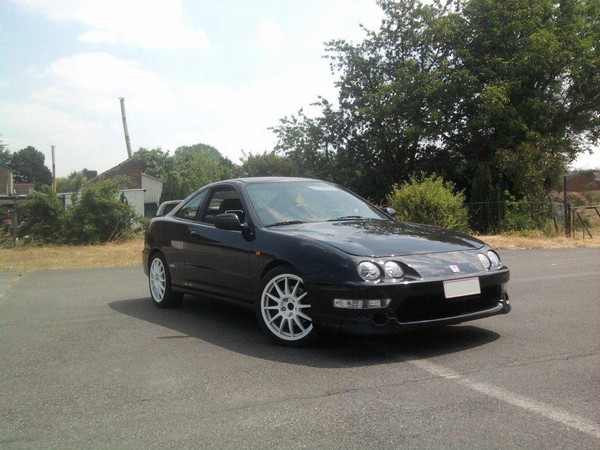 EDM Integra Type R black with white wheels