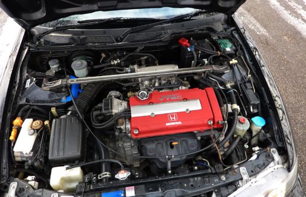 1996 JDM Integra Type-R DB8 engine bay