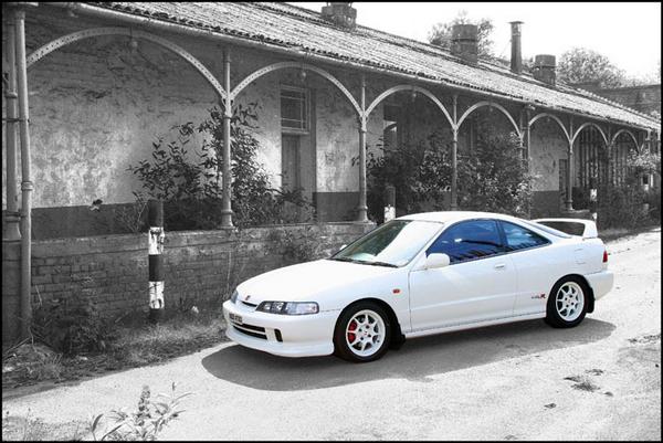 97 JDM Integra Type R color in black and white