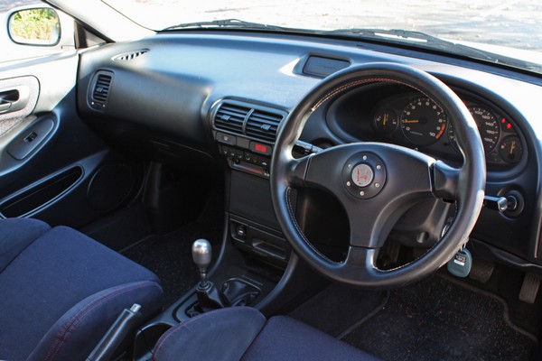 JDM Integra Type-R Dash and steering wheel