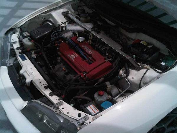 1998 JDM Integra Type R championship white B18C engine bay