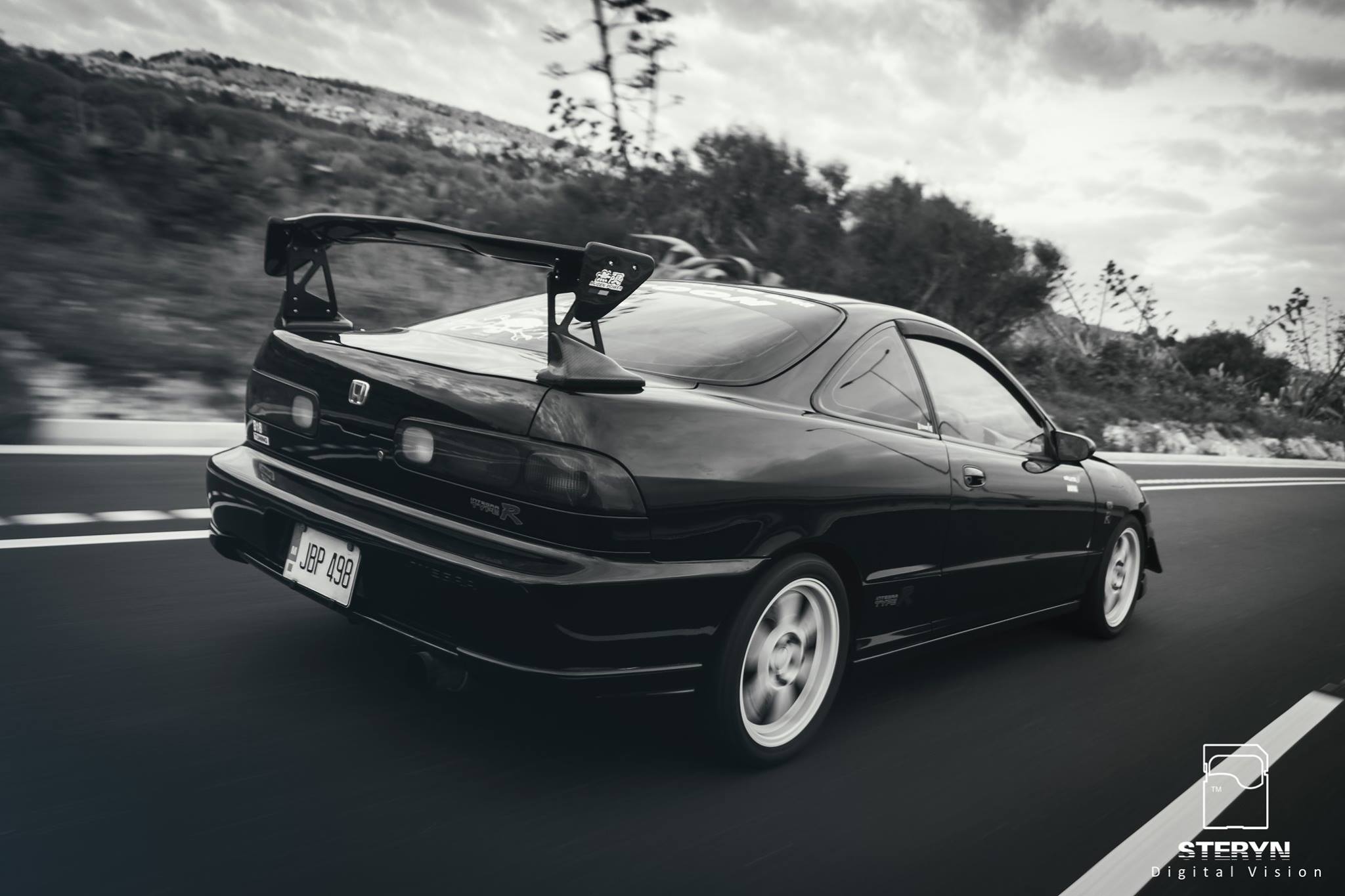 Starlight Black Pearl 1998 JDM Honda Integra Type-r black and white