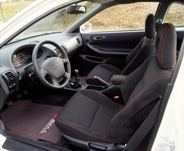 2001 Acura Integra Type-R Press Vehicle Interior