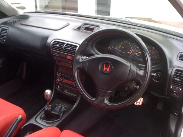 UKDM Championship White Integra Type-R interior