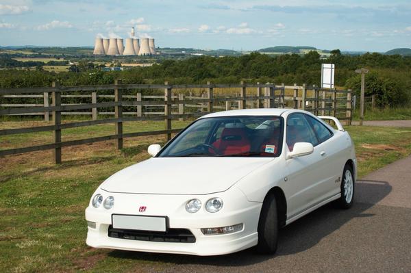 UKDM ITR Championship white front left