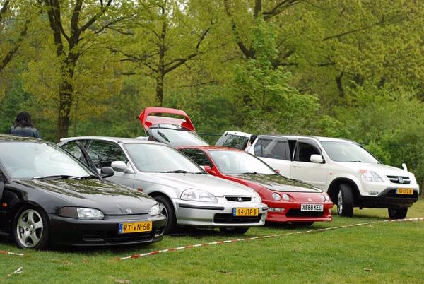 2000 UKDM Integra Type-R with friends