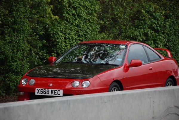 Milano Red 2000 UKDM Integra Type-R with carbon fiber bonnet