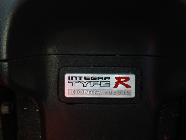 UKDM ITR center console badge