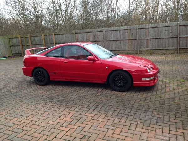 Milano Red UKDM ITR with red Recaro seats