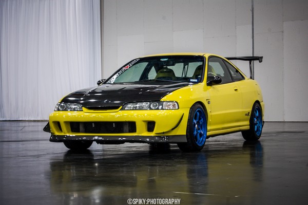 Highly modified 2000 Acura Integra Type-R