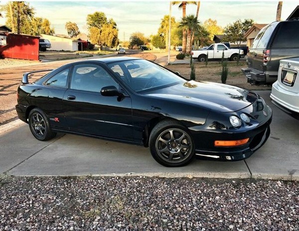 Flamenco Black Pearl ITR in the driveway