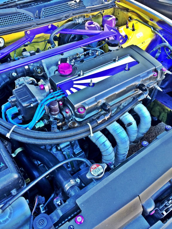 2000 ITR modded engine bay