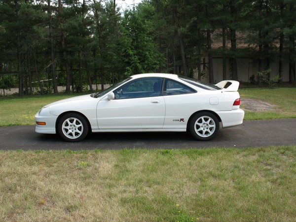 Canadian 2000 Championship White Acura Integra Type-R