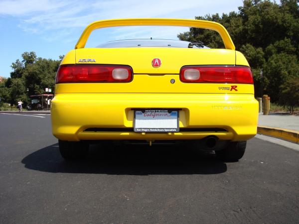 Phoenix Yellow 2000 Acura Integra Type-r butt