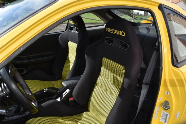 2000 Integra Type-R yellow and black recaro seats