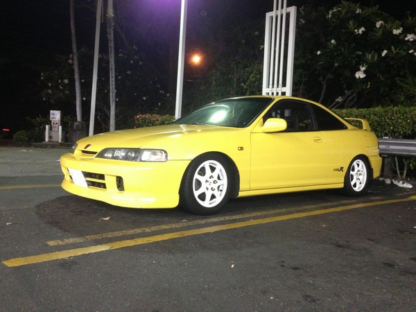 2000 Acura Integra Type-r PY at night