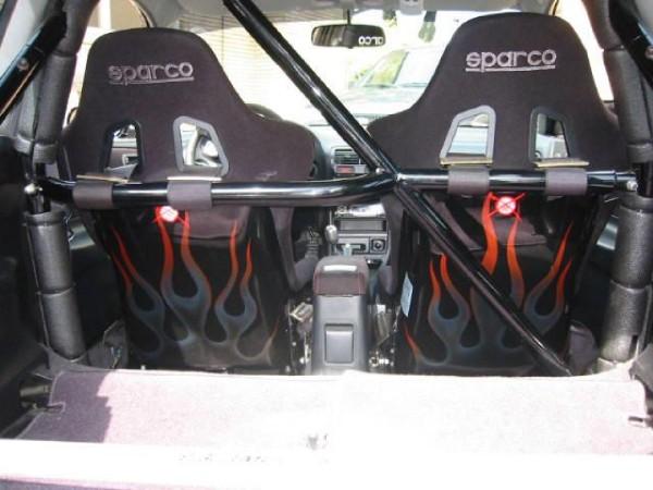 2000 Integra Type-r with roll-cage and sparcos
