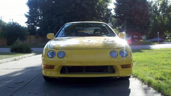 2000 Phoenix Yellow ITR from the front