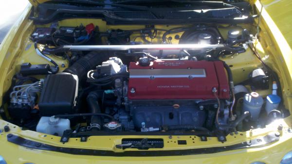 2000 Phoenix Yellow ITR stock engine bay