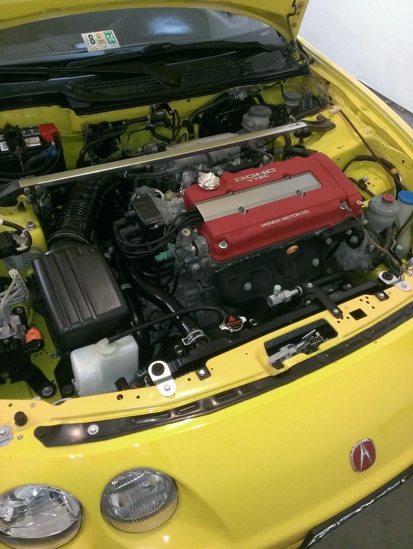 2001 Integra Type R Phoenix Yellow engine bay Spoon caps