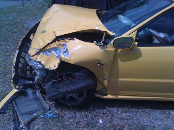 2001 Phoenix Yellow Integra TypeR Smashed Front End
