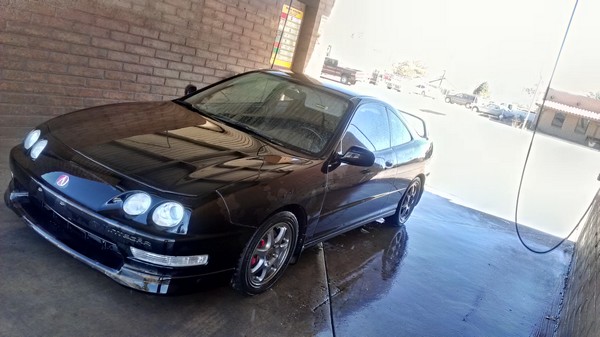 2001 Acura ITR at the car wash