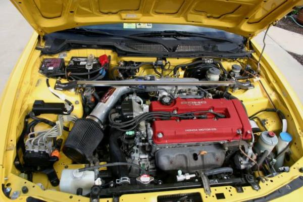 Phoenix yellow Acura ITR engine bay