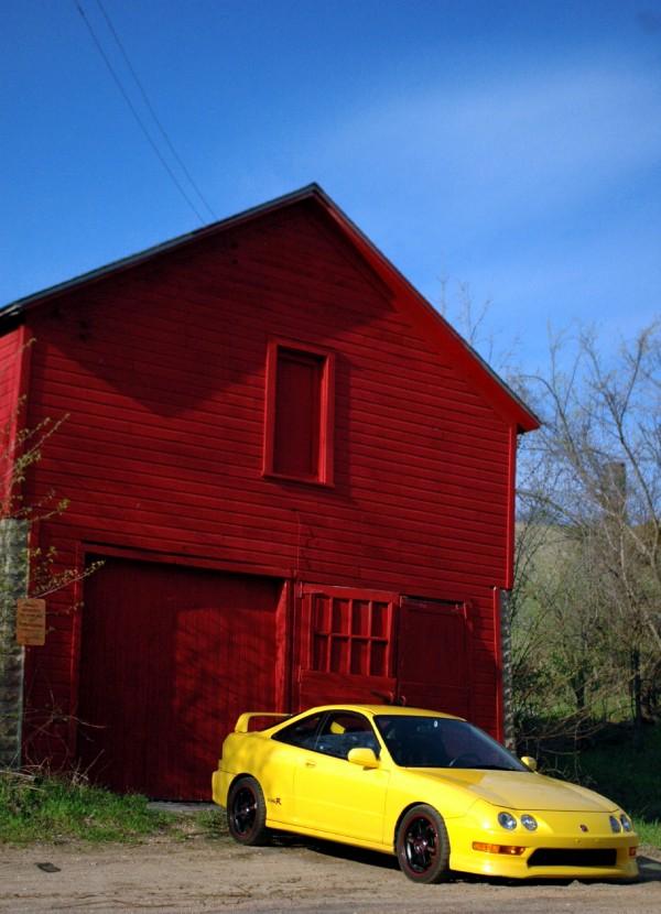 Integra Type-R sitting on black TE's