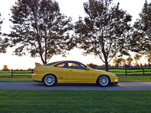2001 Canadian Phoenix Yellow ITR Profile