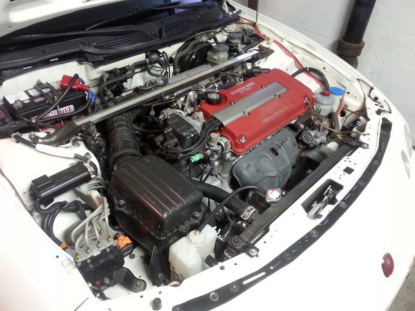 2001 Canadian Integra Type-R engine bay