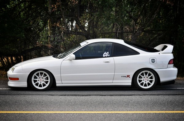 2001 Championship White Integra Type-R profile