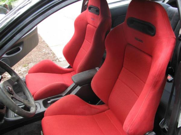 Integra TypeR with red recaro seats