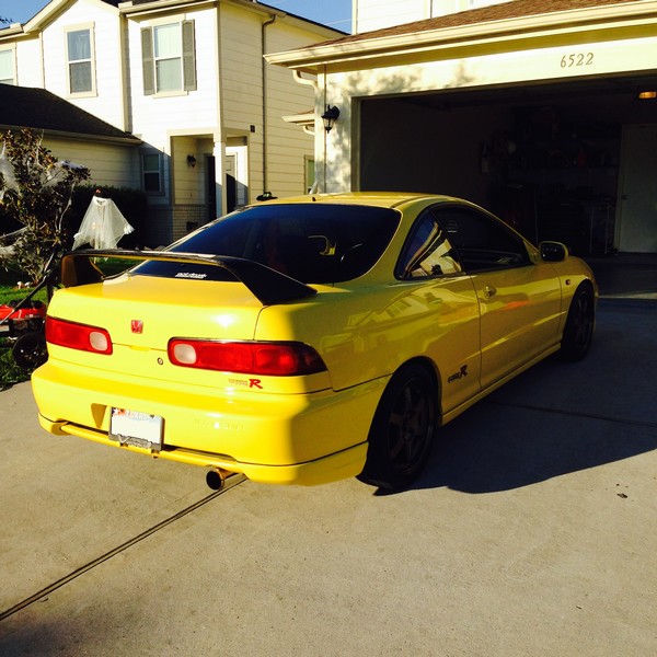2001 Phoenix yellow ITR in driveway