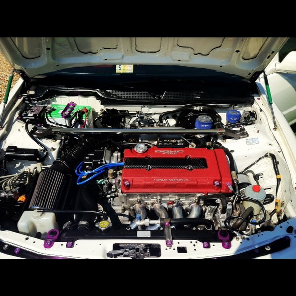 USDM 1998 Integra type-r engine bay