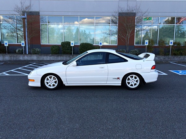 98 CW Acura Integra Type-r drivers side